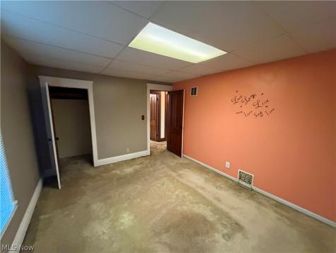 819 Lincoln Way NW Massillon OH 44647