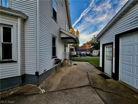 819 Lincoln Way NW Massillon OH 44647