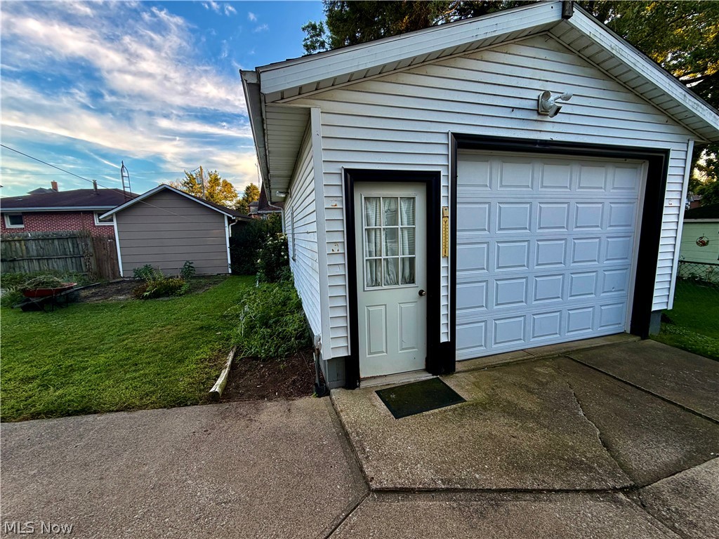 819 Lincoln Way NW Massillon OH 44647