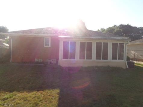 7308 Mayberry Drive Parma OH 44130