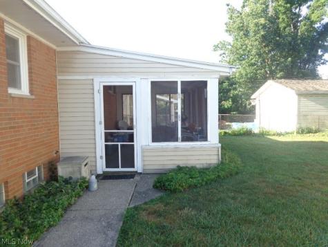7308 Mayberry Drive Parma OH 44130