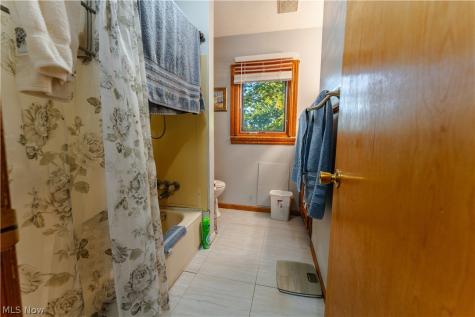 3317 Fox Lake Road Wooster OH 44691