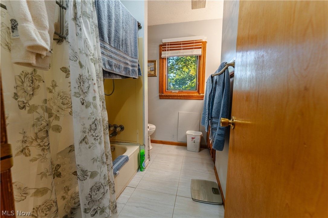 3317 Fox Lake Road Wooster OH 44691