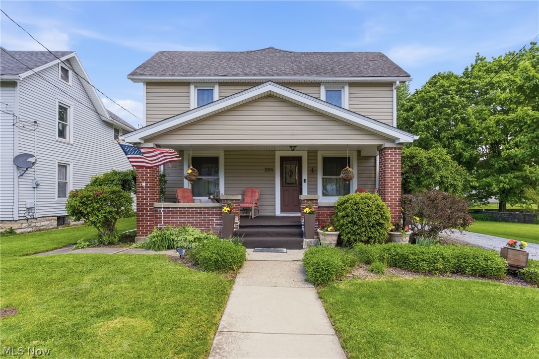 225 Woodward Street Bellevue OH 44811