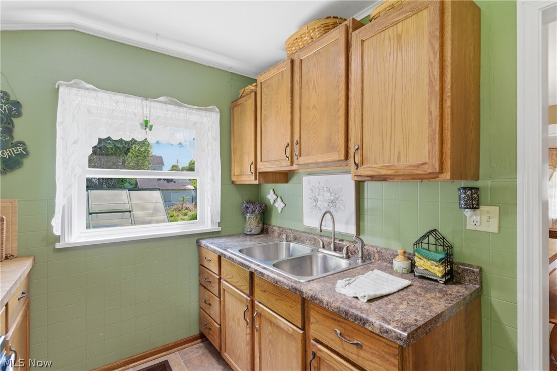 225 Woodward Street Bellevue OH 44811