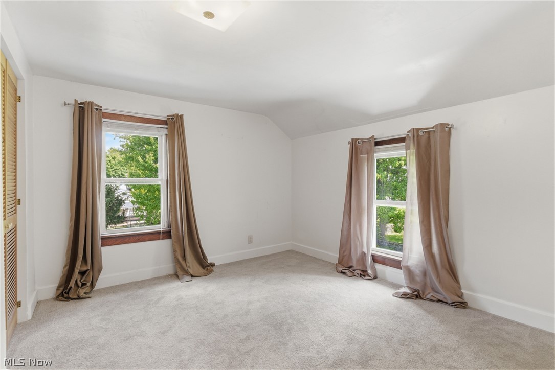225 Woodward Street Bellevue OH 44811