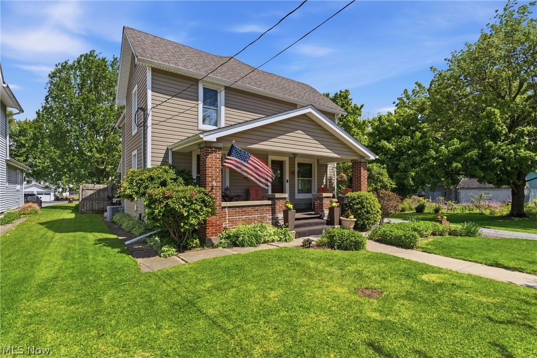 225 Woodward Street Bellevue OH 44811