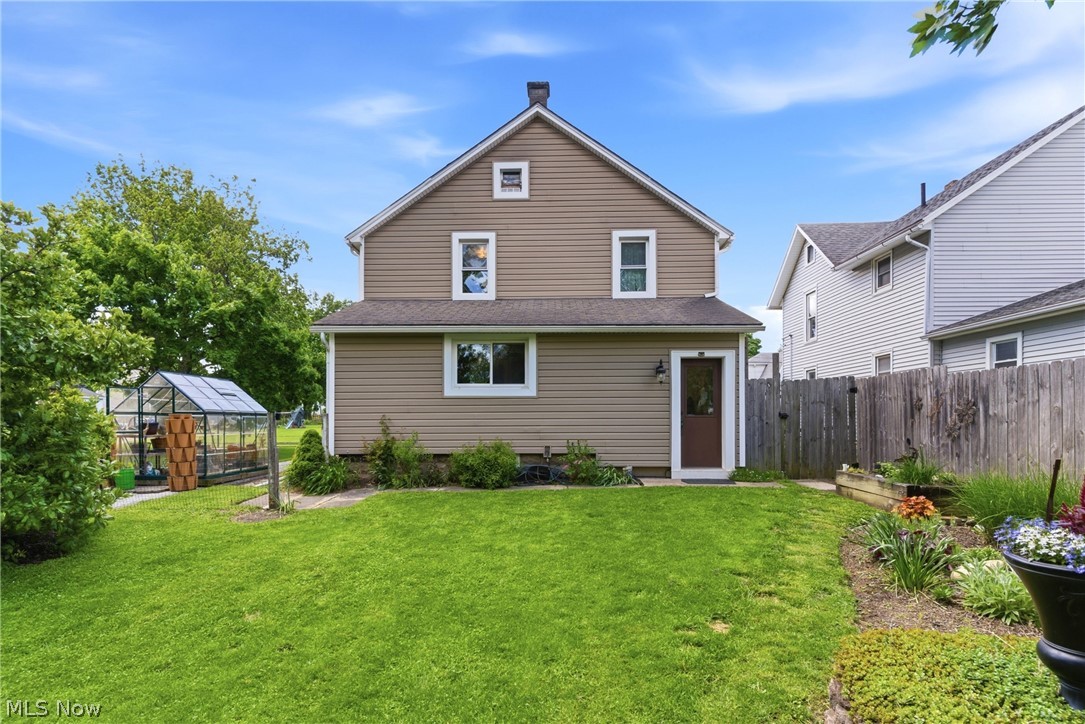 225 Woodward Street Bellevue OH 44811