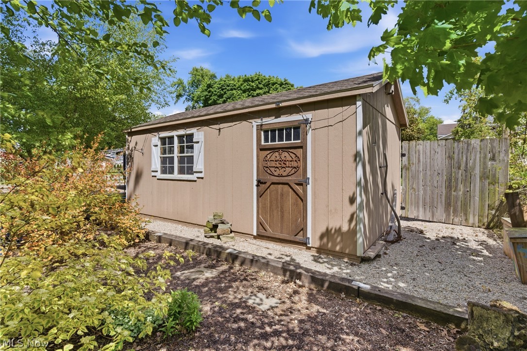 225 Woodward Street Bellevue OH 44811