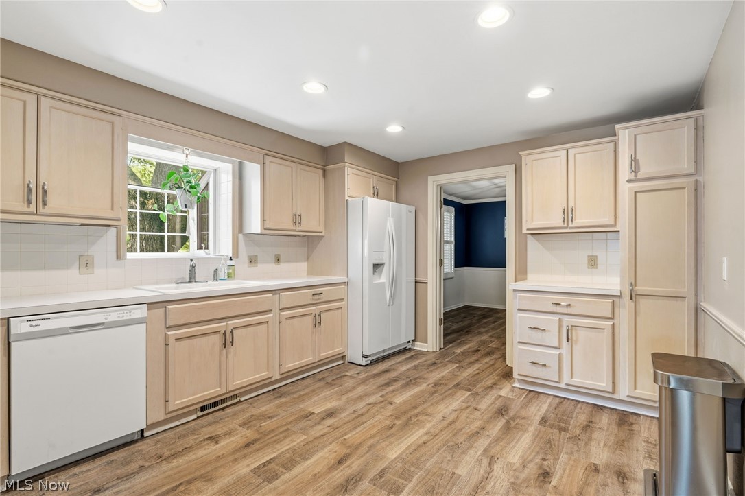 2211 Hunting Valley Street NW North Canton OH 44720