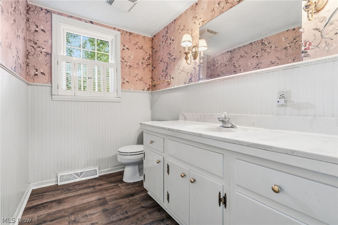 2211 Hunting Valley Street NW North Canton OH 44720