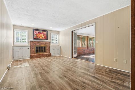 2211 Hunting Valley Street NW North Canton OH 44720