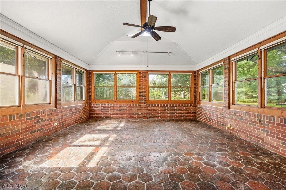 2211 Hunting Valley Street NW North Canton OH 44720
