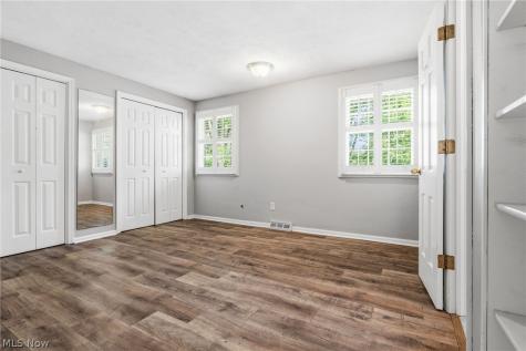 2211 Hunting Valley Street NW North Canton OH 44720