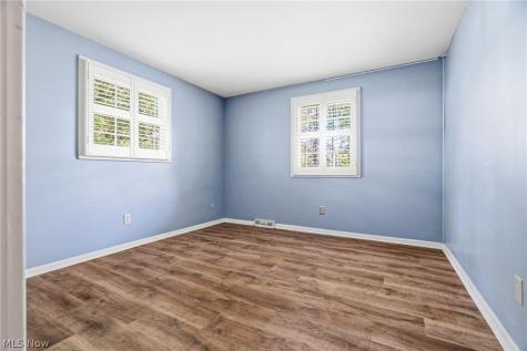 2211 Hunting Valley Street NW North Canton OH 44720
