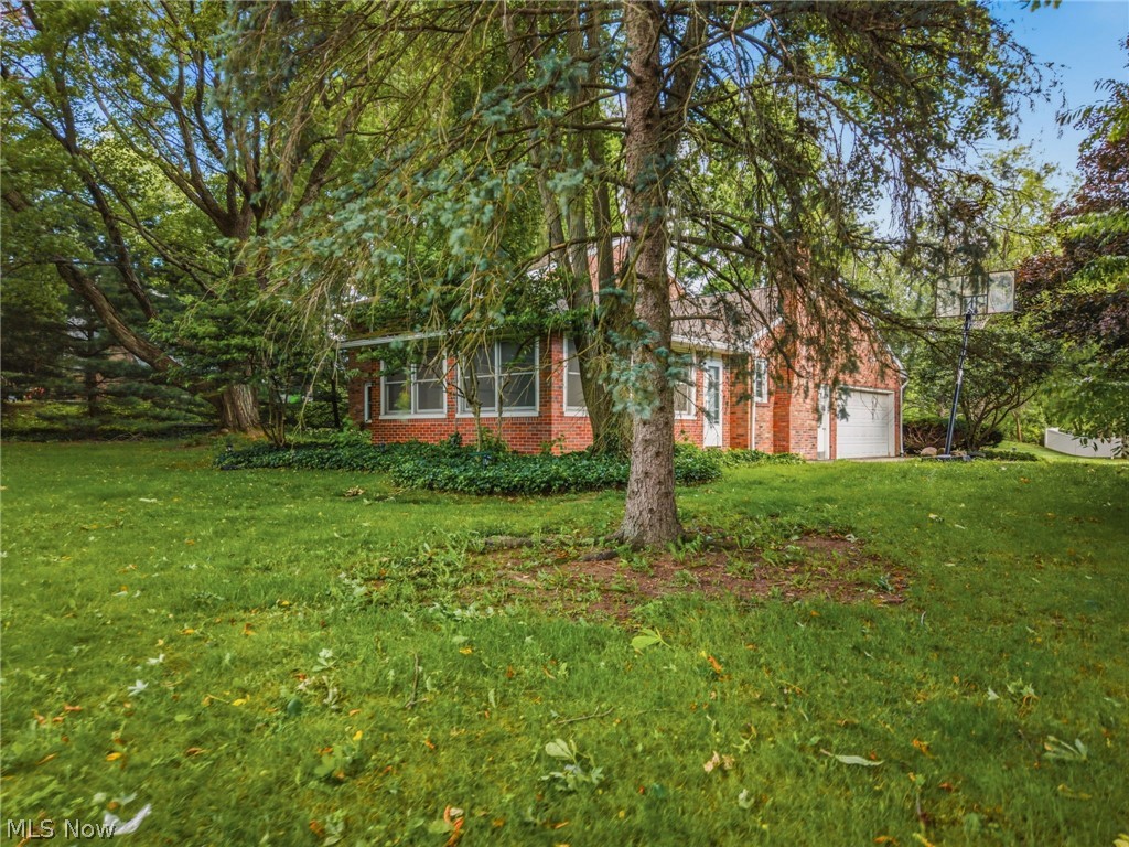 2211 Hunting Valley Street NW North Canton OH 44720