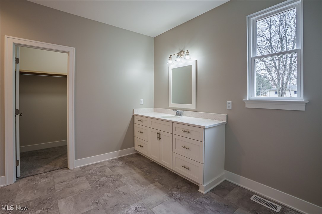 2938 S Hametown Road Norton OH 44203