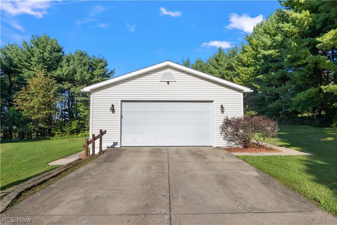 5270 Township Road 219 Bloomingdale OH 43910