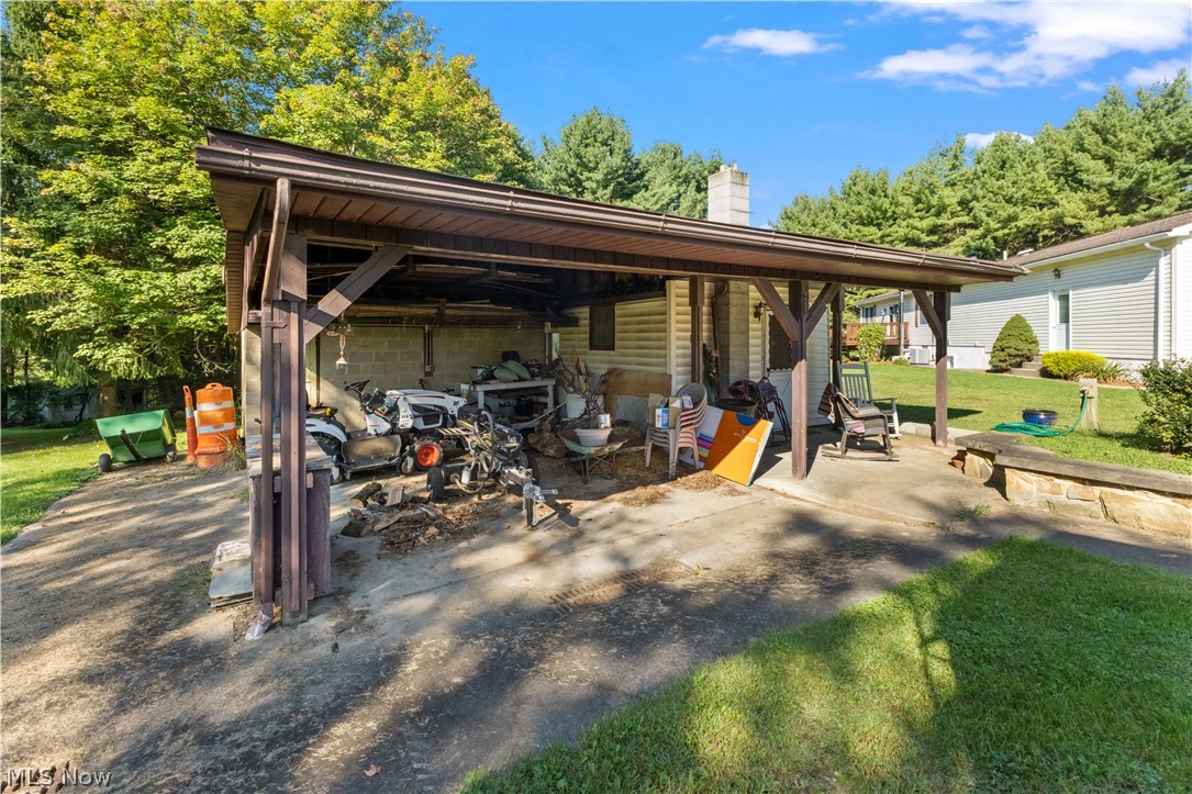 5270 Township Road 219 Bloomingdale OH 43910