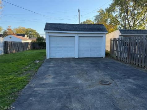 2301 North Avenue Parma OH 44134