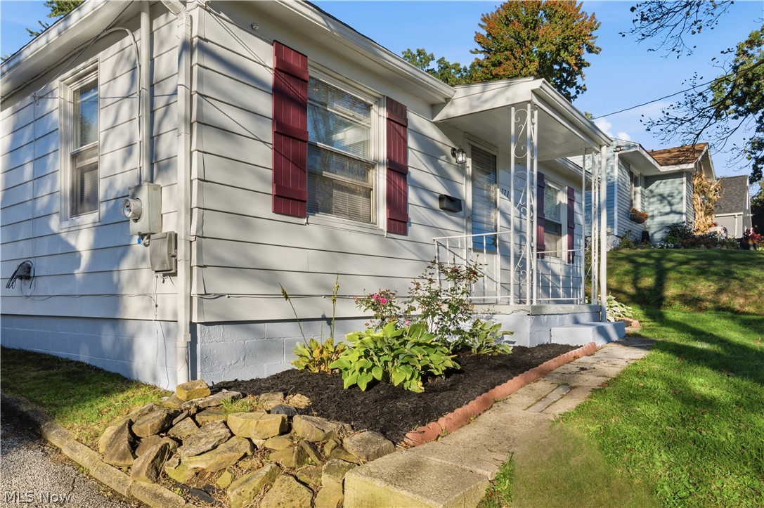771 Indian Trail Akron OH 44314