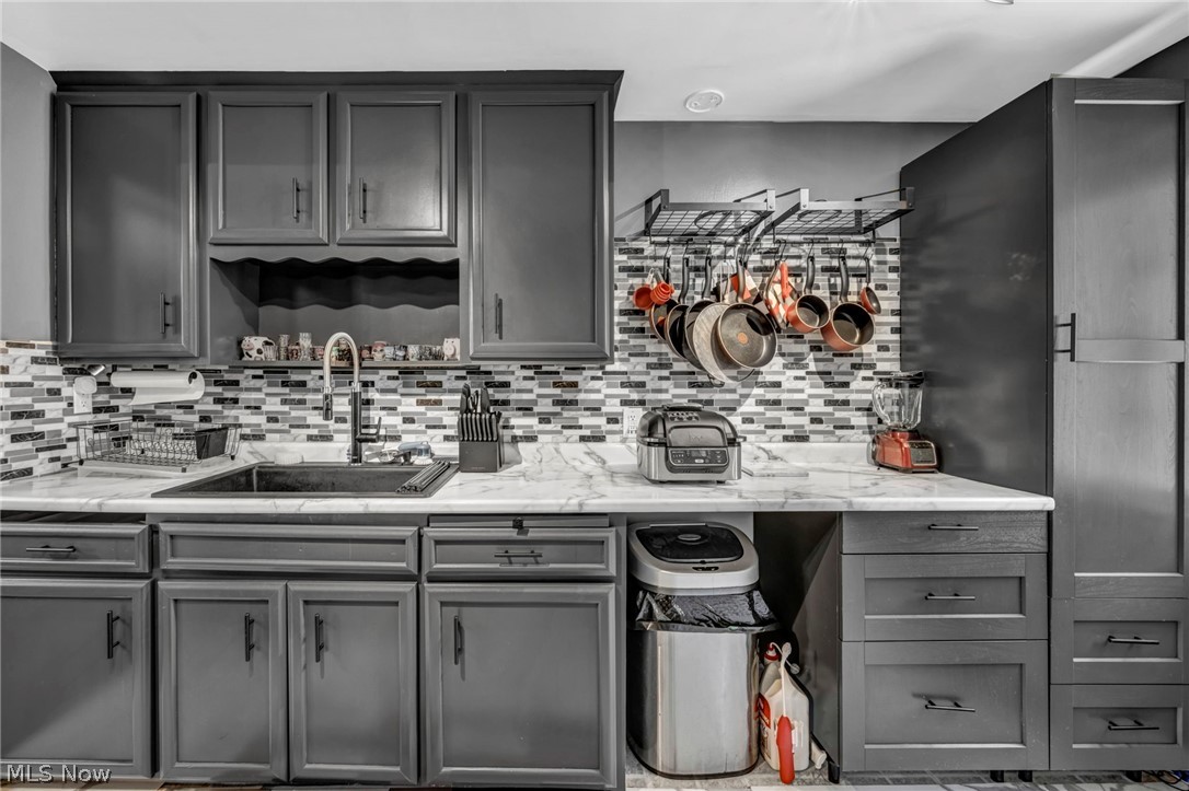 4911 Tuxedo Avenue Parma OH 44134