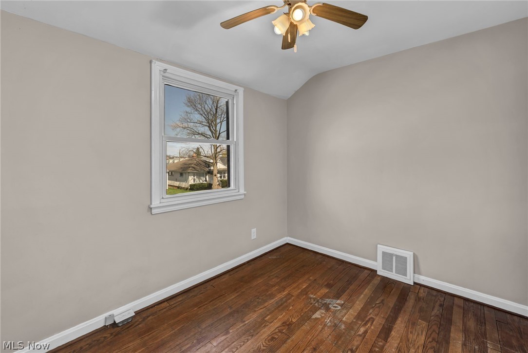 4911 Tuxedo Avenue Parma OH 44134
