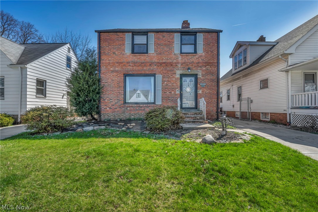 4911 Tuxedo Avenue Parma OH 44134