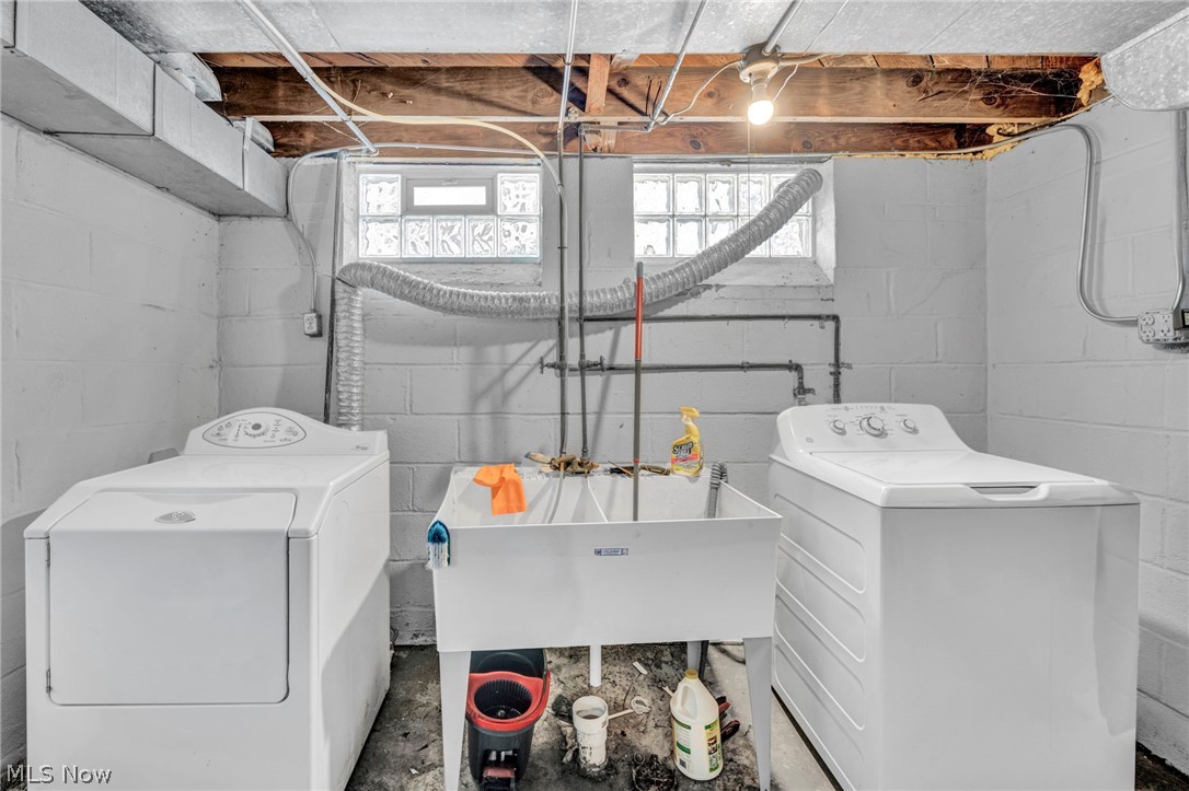 4911 Tuxedo Avenue Parma OH 44134
