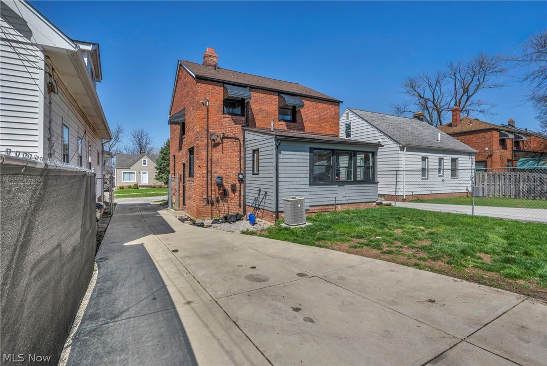 4911 Tuxedo Avenue Parma OH 44134