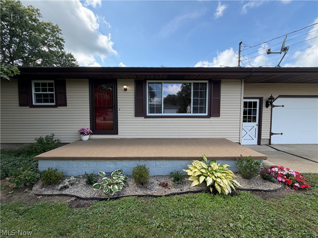 184 Circle View Drive New Middletown OH 44442