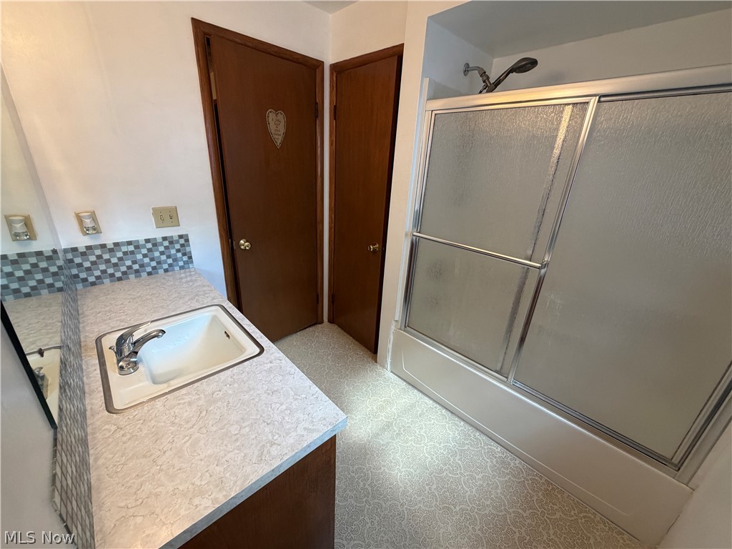 184 Circle View Drive New Middletown OH 44442