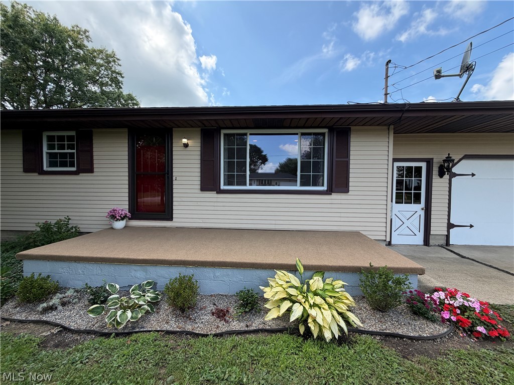 184 Circle View Drive New Middletown OH 44442
