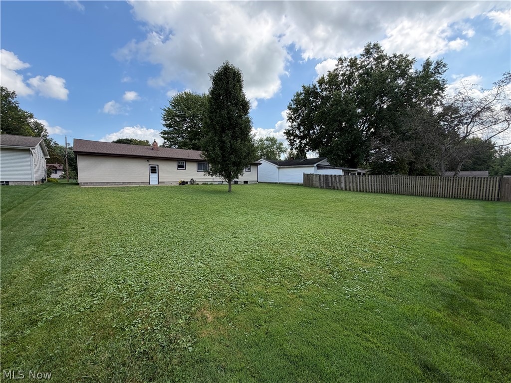 184 Circle View Drive New Middletown OH 44442