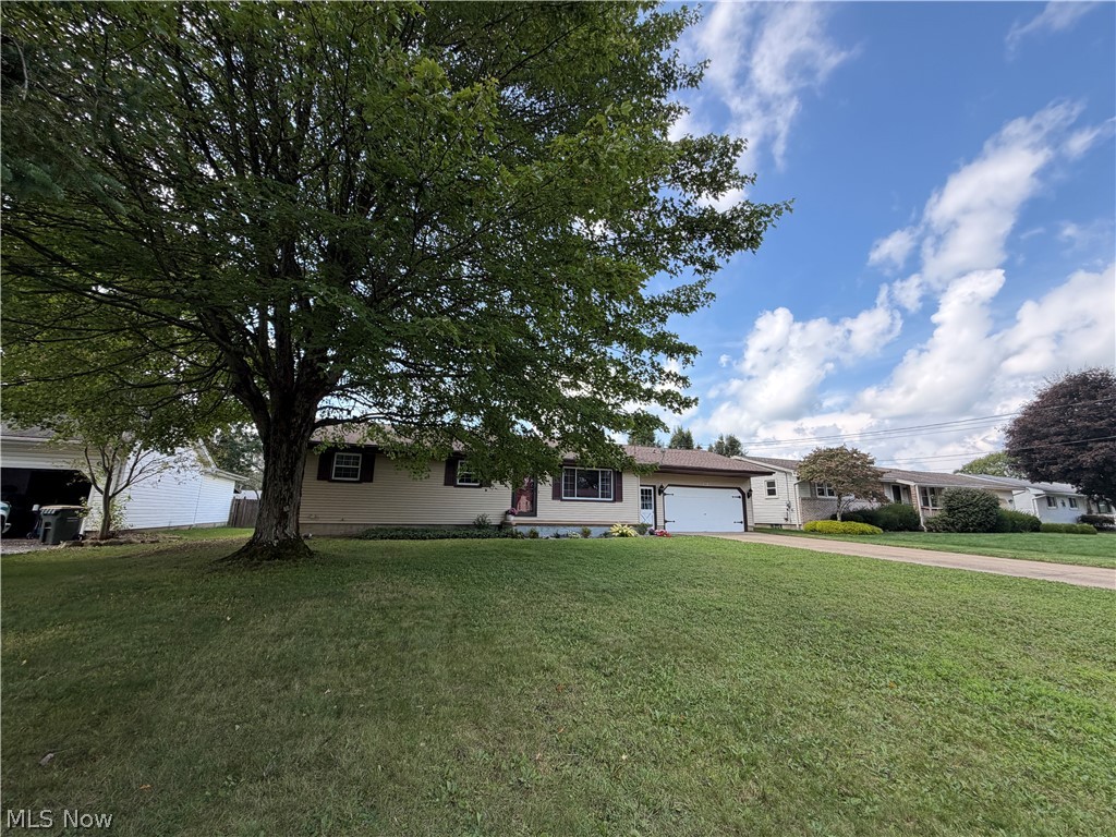 184 Circle View Drive New Middletown OH 44442