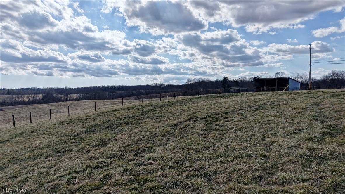 6040 Pinecrest Drive Zanesville OH 43701