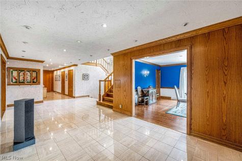 10 Woodburn Drive Moreland Hills OH 44022