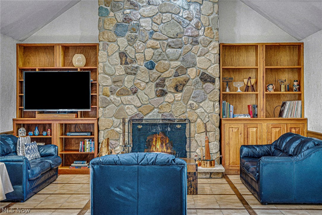 10 Woodburn Drive Moreland Hills OH 44022