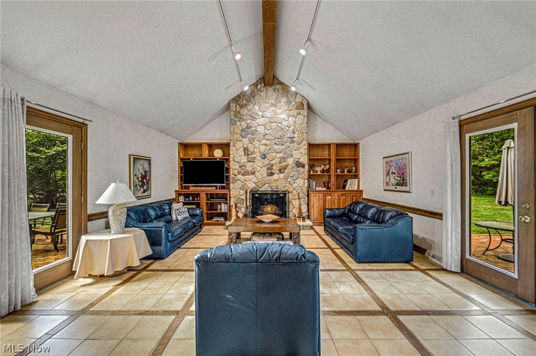 10 Woodburn Drive Moreland Hills OH 44022