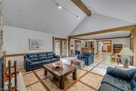 10 Woodburn Drive Moreland Hills OH 44022