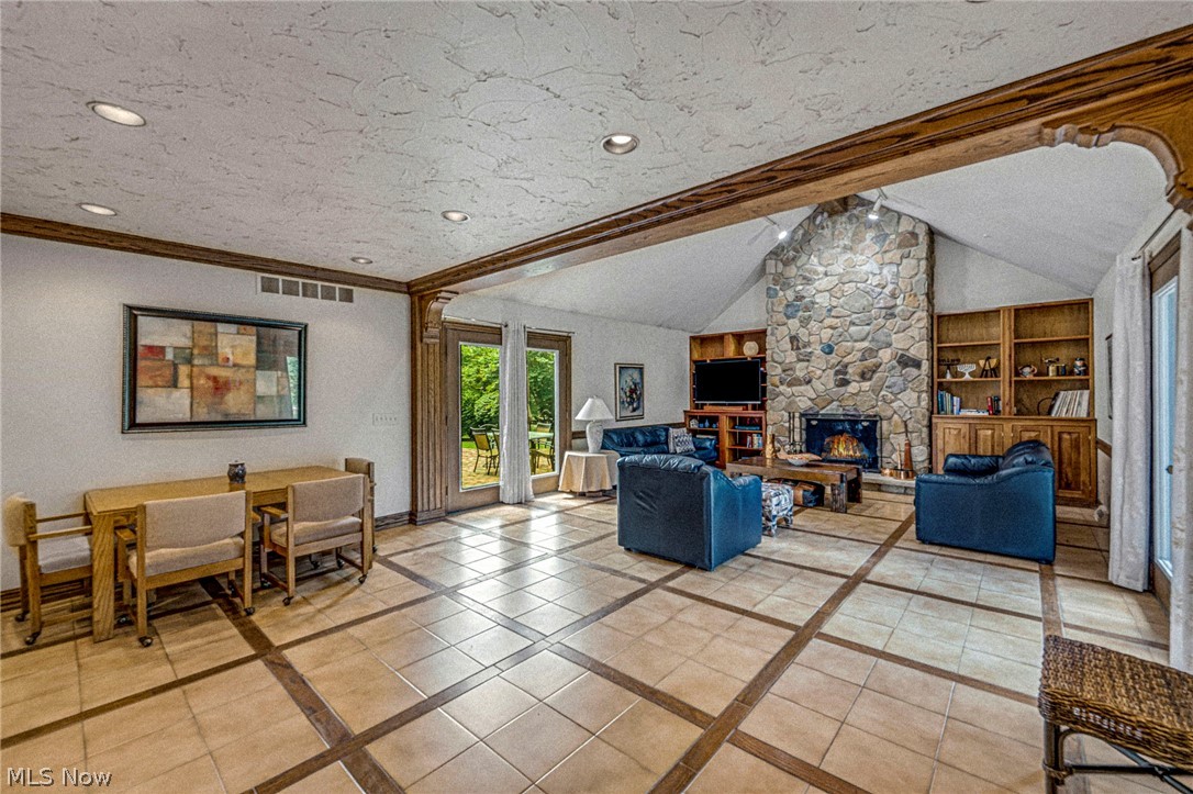 10 Woodburn Drive Moreland Hills OH 44022