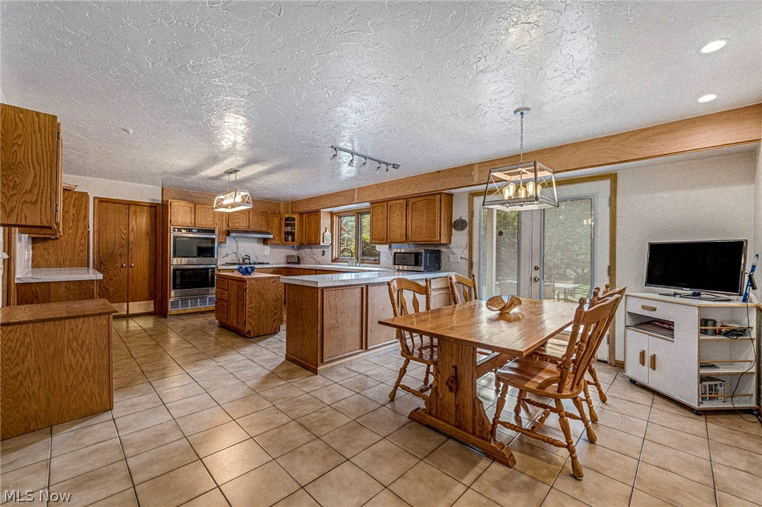 10 Woodburn Drive Moreland Hills OH 44022