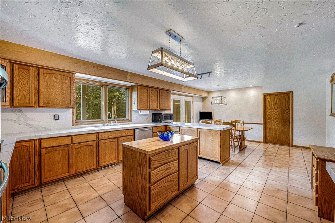 10 Woodburn Drive Moreland Hills OH 44022