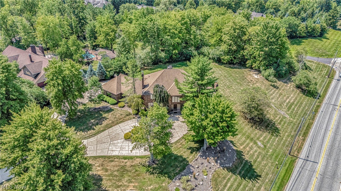 10 Woodburn Drive Moreland Hills OH 44022