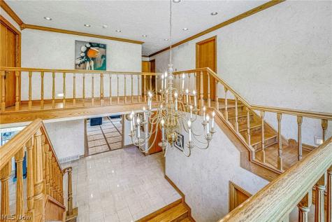 10 Woodburn Drive Moreland Hills OH 44022