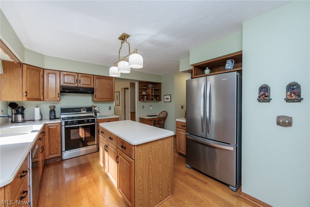 409 Avon Point Avenue Avon Lake OH 44012