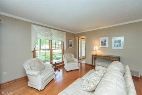 409 Avon Point Avenue Avon Lake OH 44012