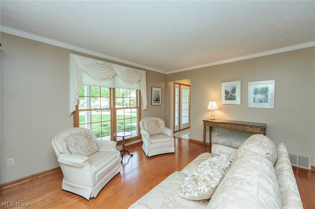 409 Avon Point Avenue Avon Lake OH 44012