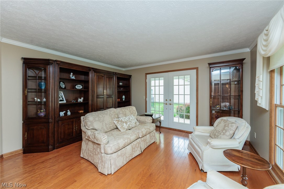 409 Avon Point Avenue Avon Lake OH 44012