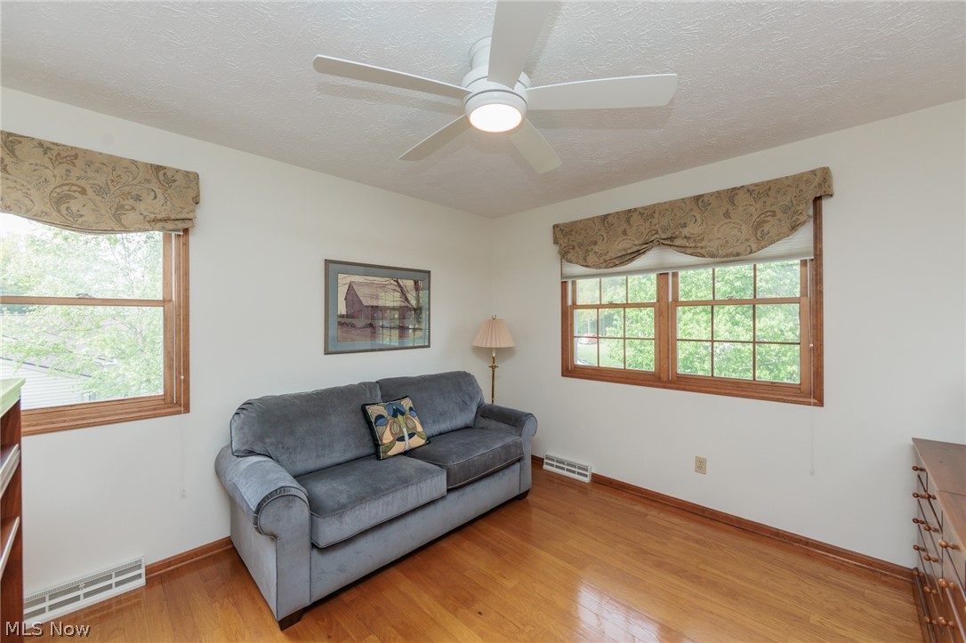 409 Avon Point Avenue Avon Lake OH 44012